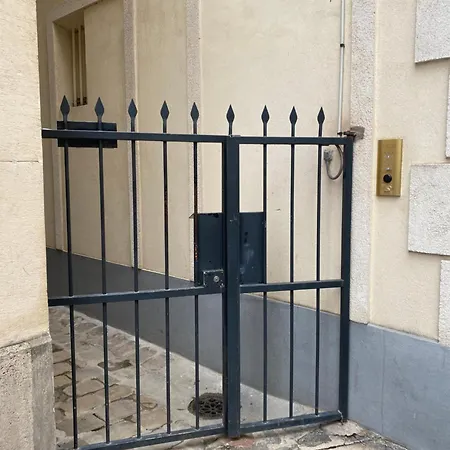 Brand New - Rue Cler Lejlighed *